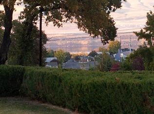 1613 Oregon Ave, The Dalles, OR 97058