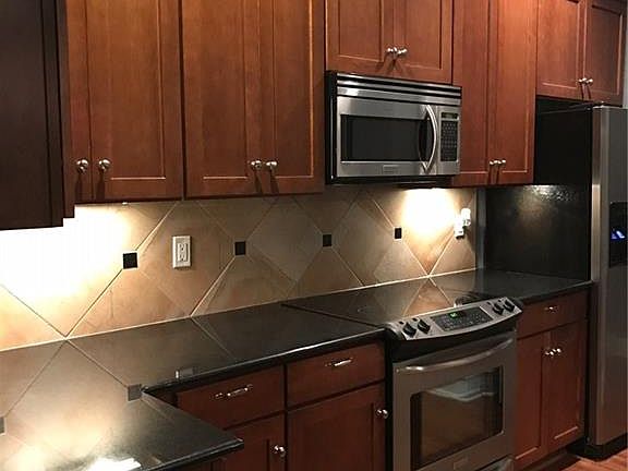 3rd image of 2022 N Fitzhugh Ave APT F