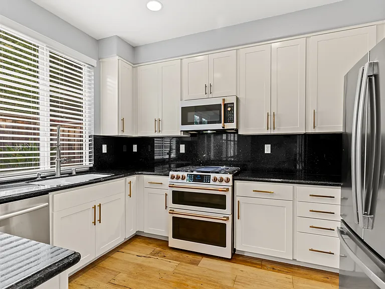 3927 Hidden Grove Ln — Photo 4
