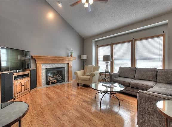 4th image of 1105 Chestnut Ln