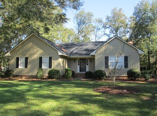 526 Iveys Scenic Dr, Albany, GA 31721