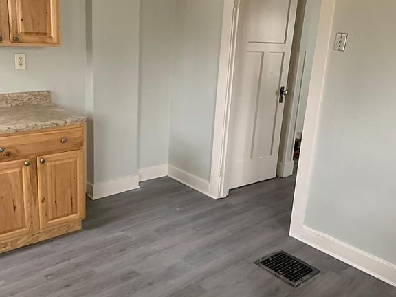 3rd image of 642 Saint Joseph Ave #640