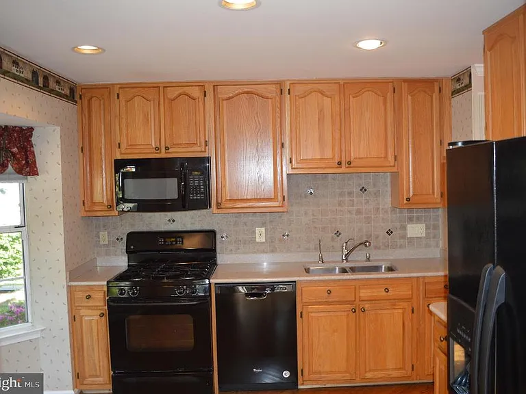 16853 Capon Tree Ln — Photo 6