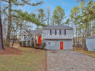 6380 Holborne Ln, Douglasville, GA
