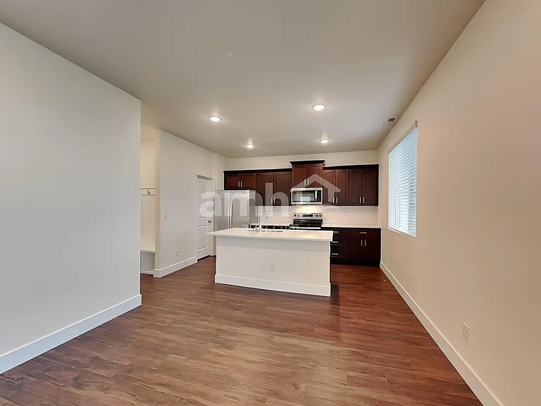 3112 N Vigo Ave — Photo 5