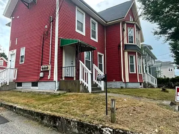 89 Hamlet Ave APT 3, Woonsocket, RI 02895