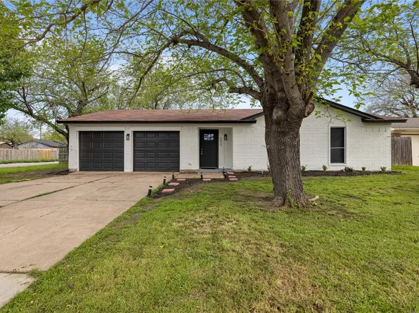 6633 Summertime Ln, Watauga, TX 76148