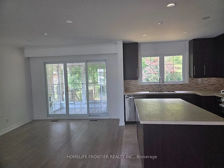 102 Betty Ann Dr — Photo 6