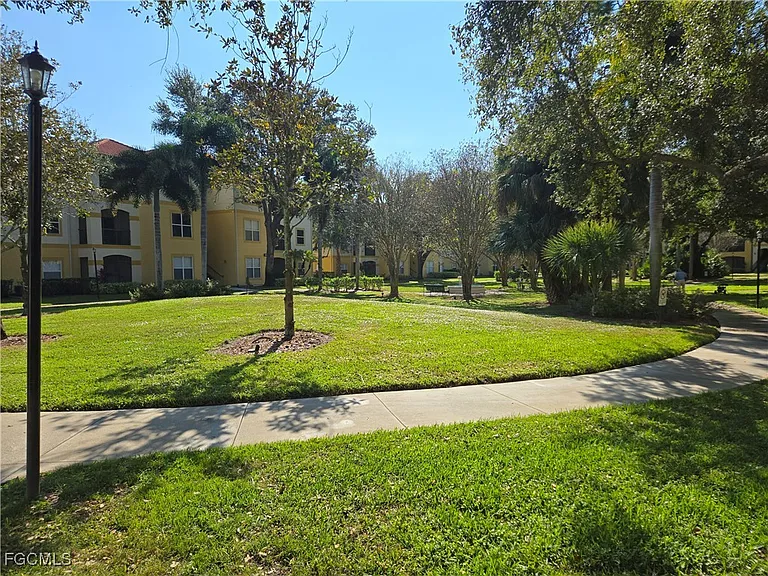 11500 Villa Grand #316 — Photo 19