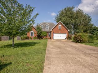 214 Dawn Dr, Chapel Hill, TN 37034