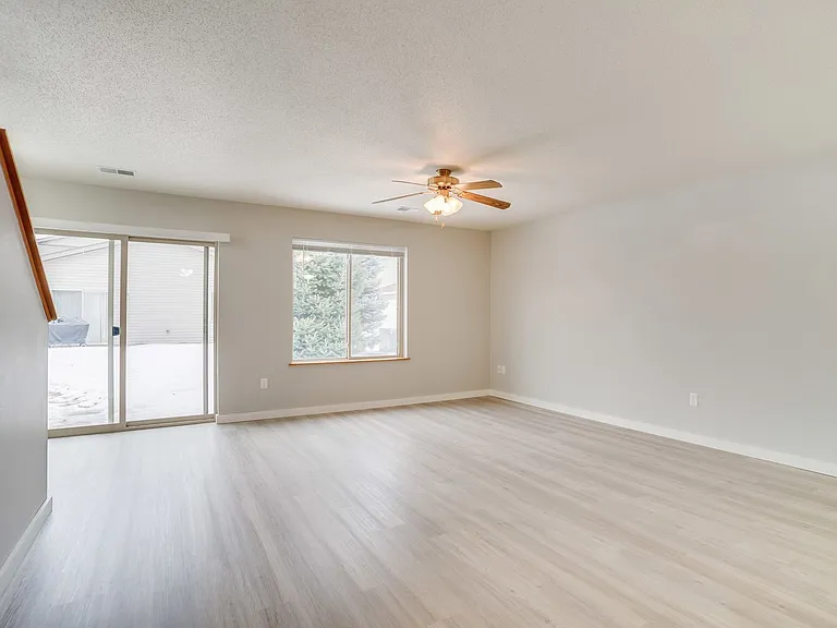 805 Angel Ct — Photo 54