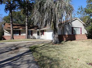 880 Matador Dr, Terrytown, LA 70056