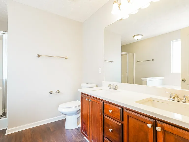 1428 Sprucedale Dr — Photo 10