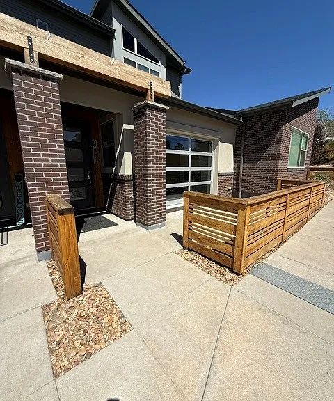 19511 E Sunset Cir — Photo 1