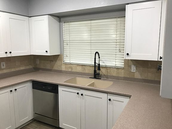 5th image of 17605 Esprit Dr