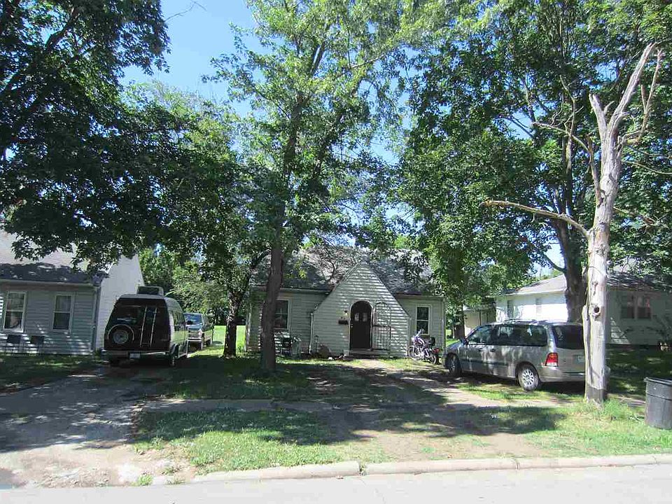 2nd image of 311 W Franklin St