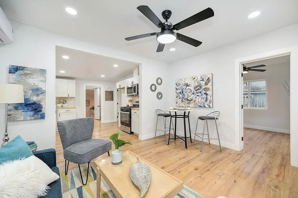 2277 Beaumont St — Photo 3