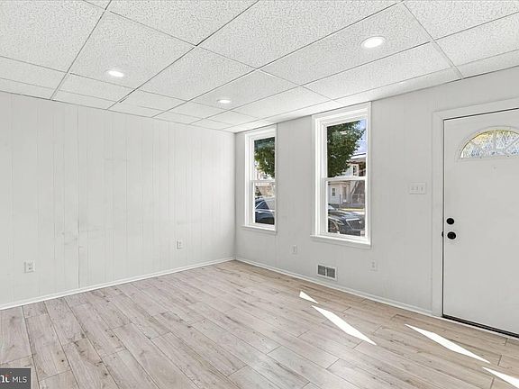 4th image of 116 E Wilson Blvd