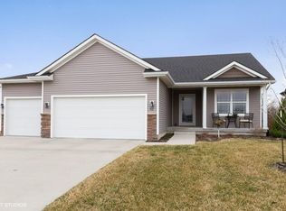 93 Mallard Pointe Dr NW, Bondurant, IA 50035