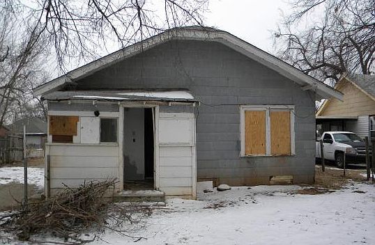 2nd image of 17 SE 30th St