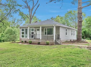 210 Clarence Dr, Saint Charles, MO
