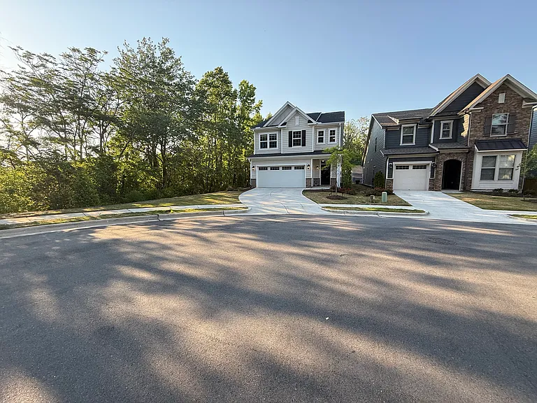 1112 Greatland Rd — Photo 4