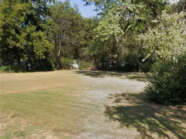 805 S Main St, Sallisaw, OK 74955