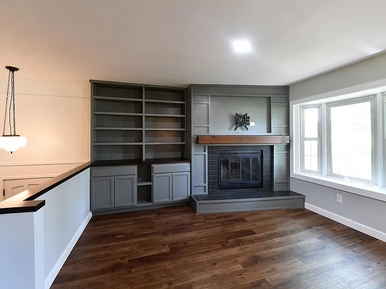 2706 Christy Ave — Photo 11