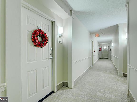 3rd image of 11800 Sunset Hills Rd Unit 823