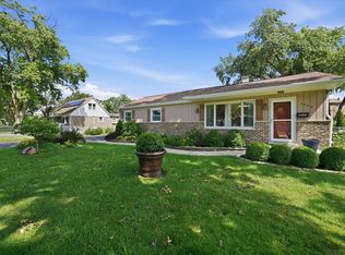7524 W 109th St, Worth, IL 60482
