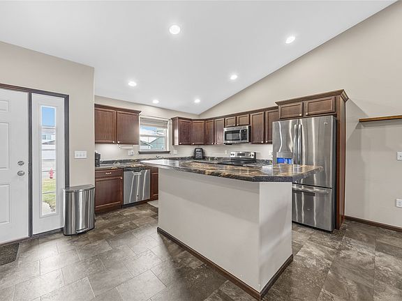 5th image of 3098 Sherwood Dr
