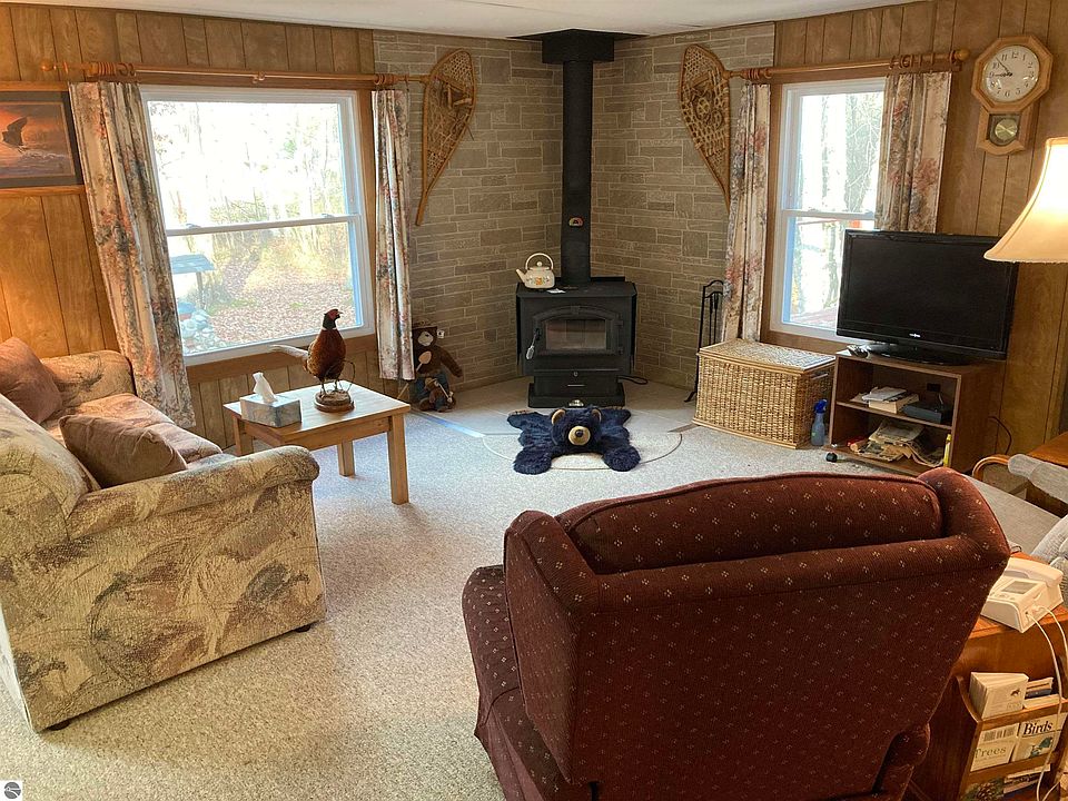 3290 Deerfield Ln, Lupton, MI 48635 Zillow