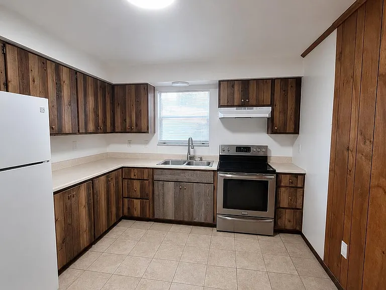 246 Jepson St #B — Photo 6