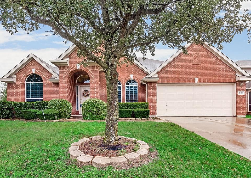 1st image of 908 Matagorda Ln