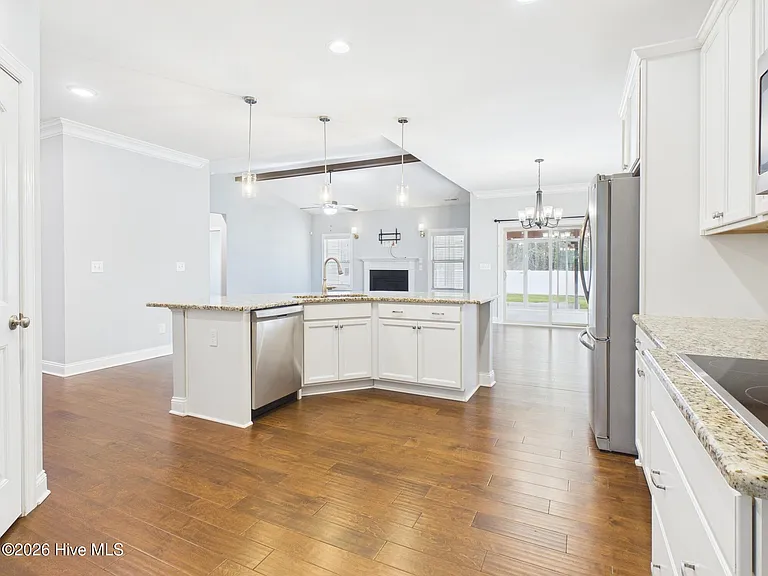 316 Pine Laurel Dr — Photo 4