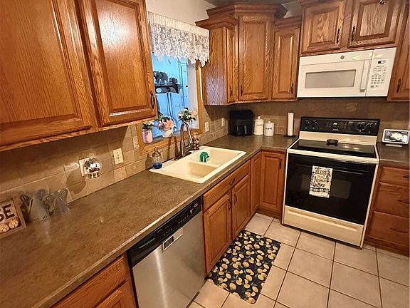 2nd image of 2158 Elm Trace St