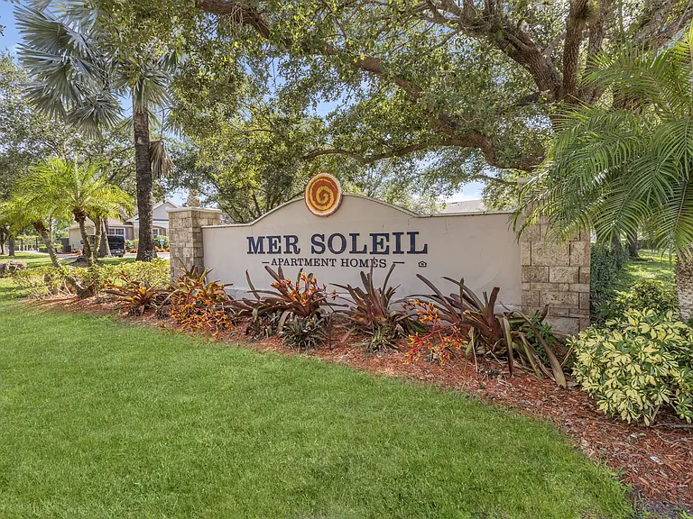 Mer Soleil Apartments — Photo 13