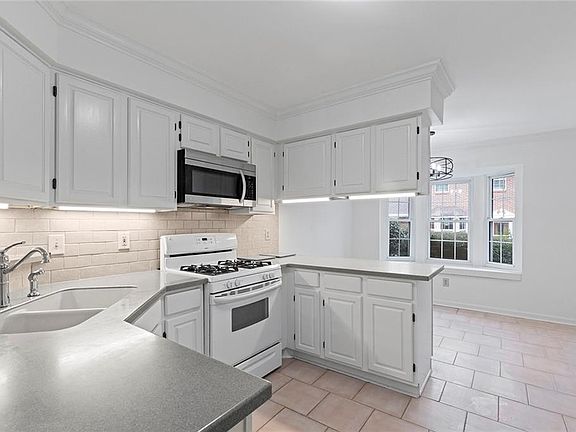 2nd image of 103 Mary Gay Ct