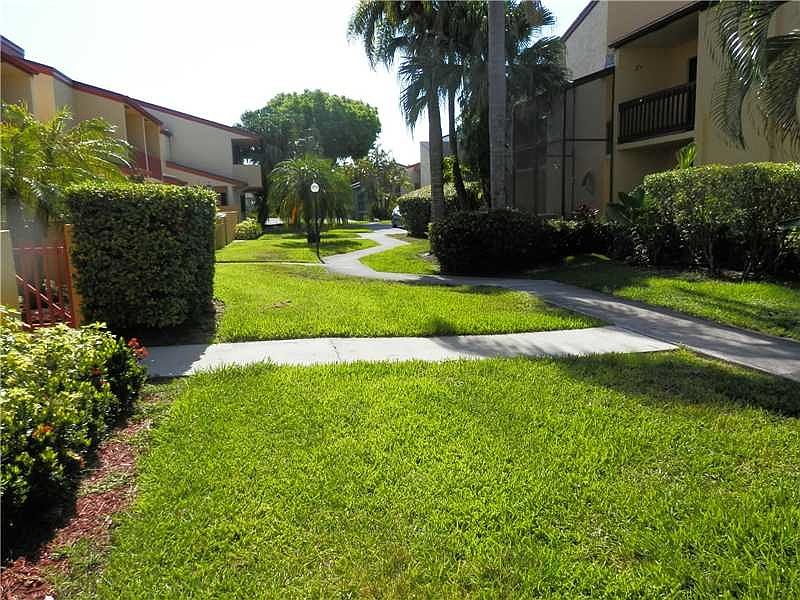 1st image of 10024 NW 41st St