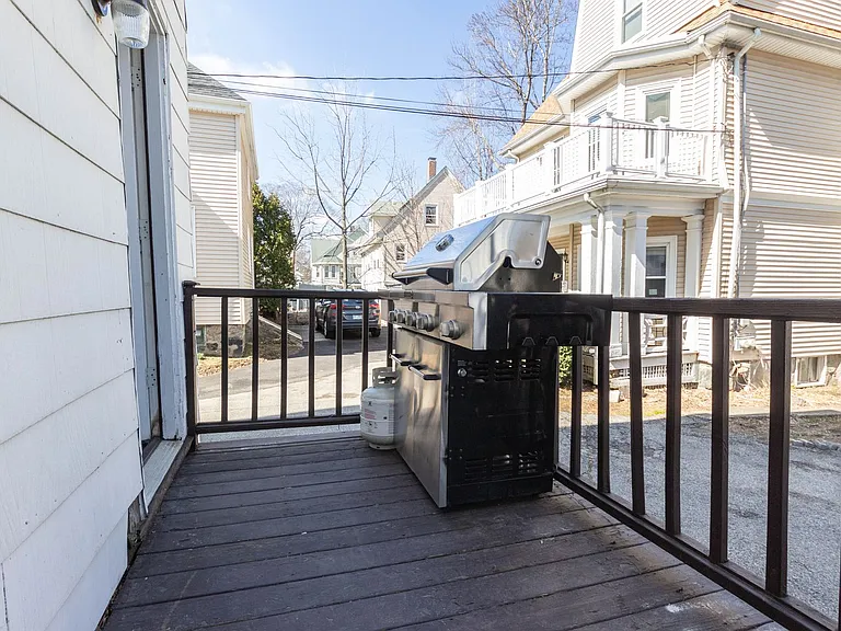 17 Bennett St — Photo 17