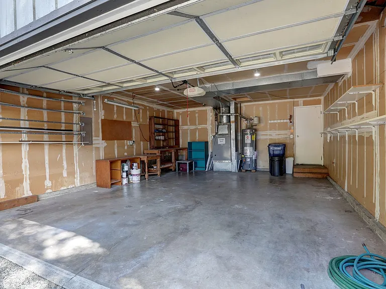 10028 NE 139th St — Photo 23