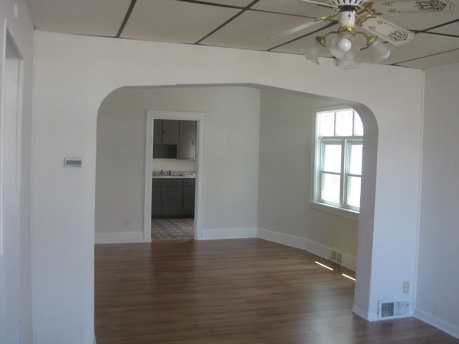 4 bed, 1200 sqft, $1,290 — Photo 3