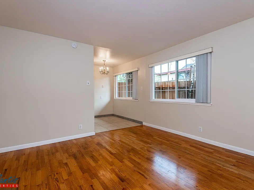 2318 Karen Dr