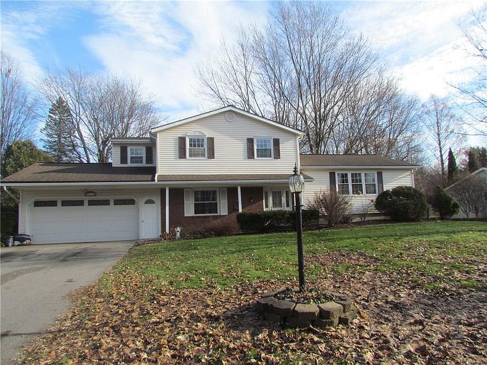 1st image of 84 Charleswood Dr