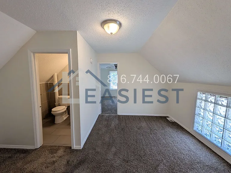 623 Northrup Ave — Photo 18
