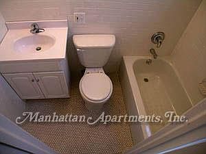 4th image of 318 E 90th St