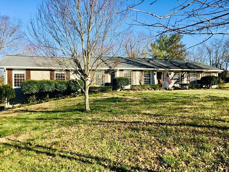 810 Davis Dr — Photo 23