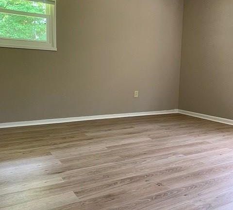 4th image of 9888 Norcrest Dr