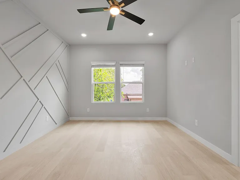 521 Dakota St — Photo 10