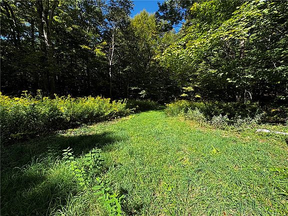 2nd image of 185 Kaine Rd #2